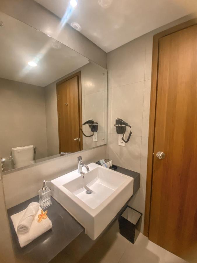 Wonotjolo Bess Mansion Hotel Surabaya מראה חיצוני תמונה