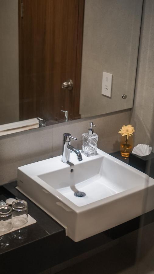 Wonotjolo Bess Mansion Hotel Surabaya מראה חיצוני תמונה