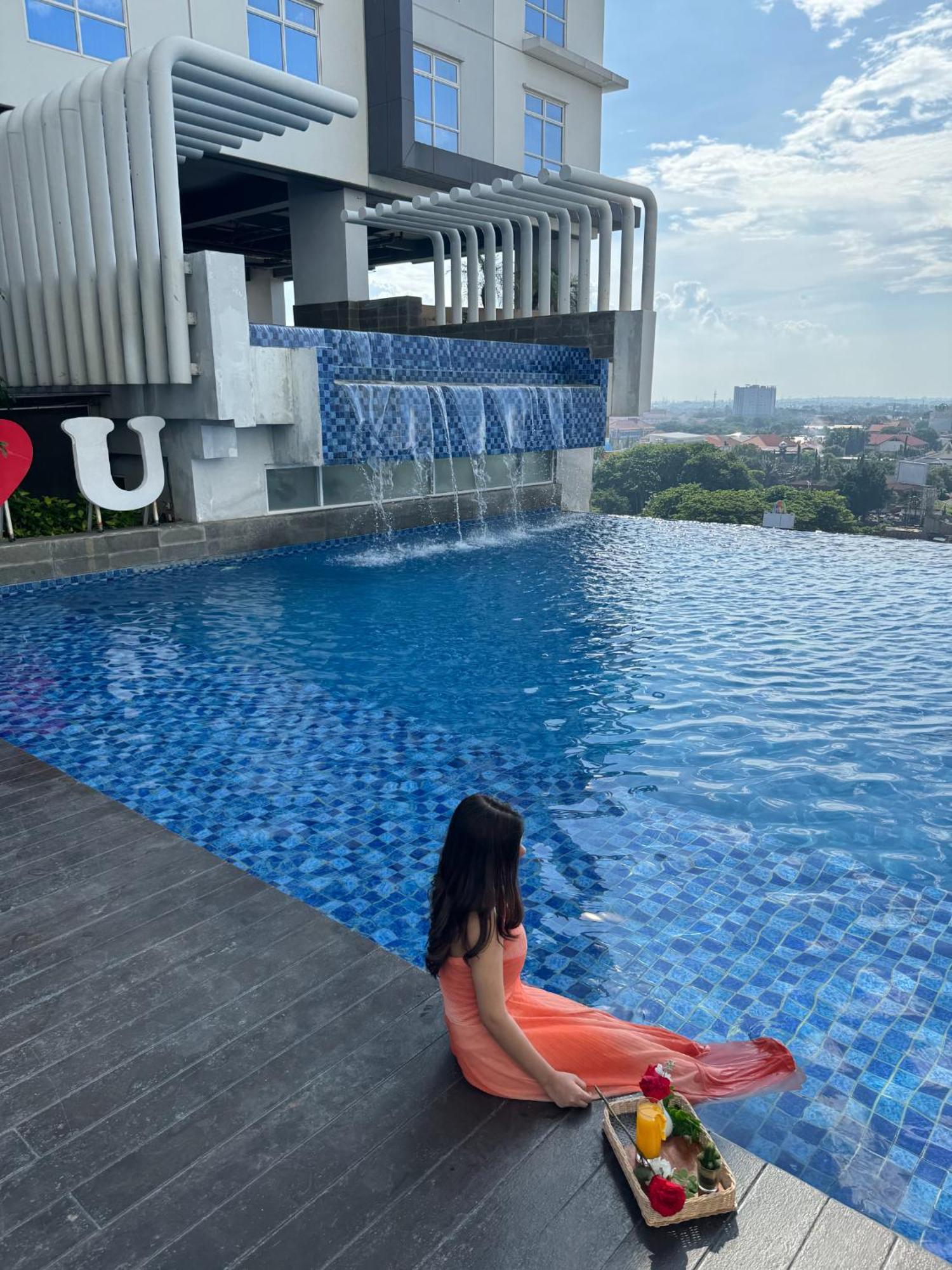 Wonotjolo Bess Mansion Hotel Surabaya מראה חיצוני תמונה